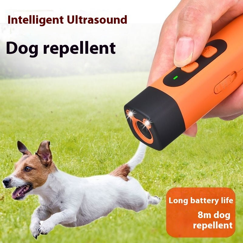 Pet Dog Repeller Ultrasonic Dog Training Device Rechargeable Anti Dog Bark Deterrent Device With LED Flashlight Pets Supplies / Evcil Hayvan Köpek Kovucu Cihaz LED El Feneri ile Evcil Hayvan Malzemeleri