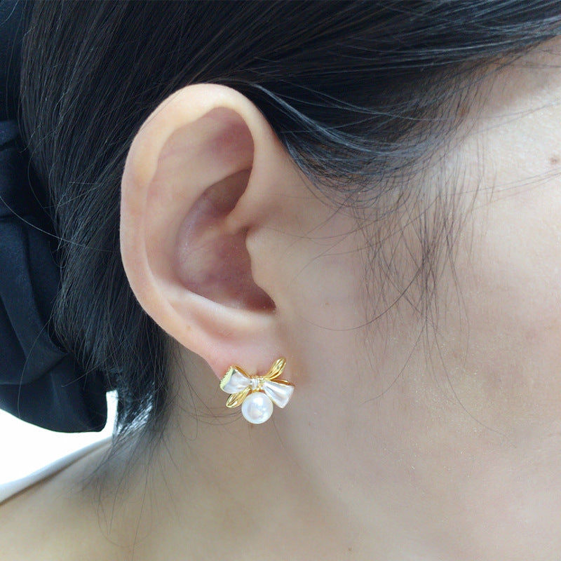 Exquisite Two-tone Bow Pearl Stud Earrings