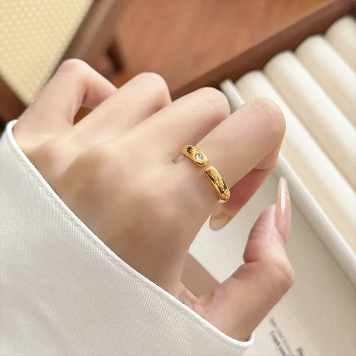 Color Retaining Ancient Law Alluvial Gold Spot Drill Loach Back Ring