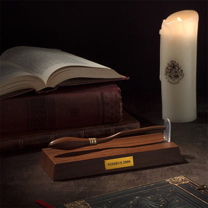 Siyah Teknoloji Manyetik Levitasyonlu Kendinden Destekli Kalem, Üst Düzey İmza Kalemi, Metal Dekorasyon Oyuncağı / Black Technology Magnetic Levitation Self-supporting Pen, High-end Signature Pen, Metal Decoration Toy