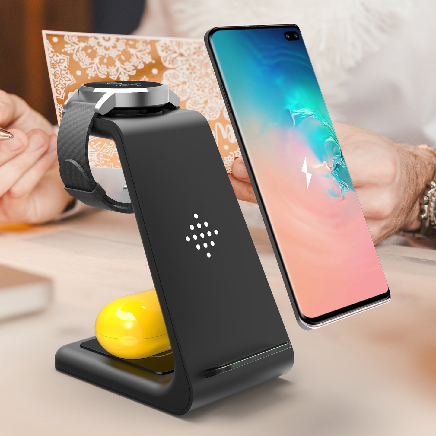 3'ü 1 Arada Hızlı Şarj İstasyonu Kablosuz Şarj Standı Telefon Tutucu İçin Kablosuz Hızlı Şarj Yuvası